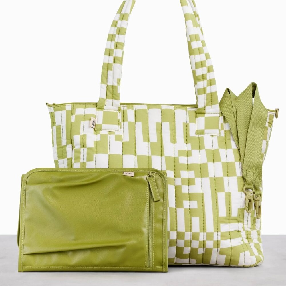 NEW BEIS x Elsa Tote Diaper Bag in Play Date (Green Chevron)